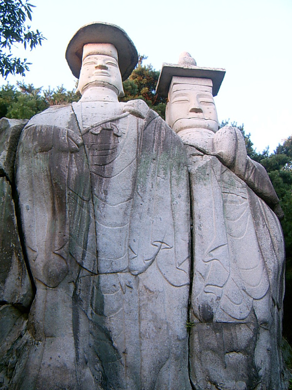 용암사(龍岩寺)와 용미리 마애이불입상(磨崖二佛立像) 기사 이미지